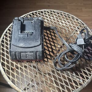 Bauer 1704C-B 20V 1.7A  Rapid Li-Ion Battery Charger See Pics Flaws Works Used